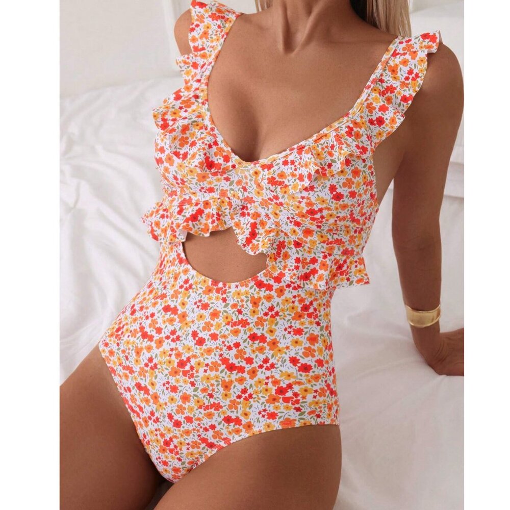 New to Posh C 🔆| Floreado Euro Style Ruffle Cut out Swimsuit One-Piece